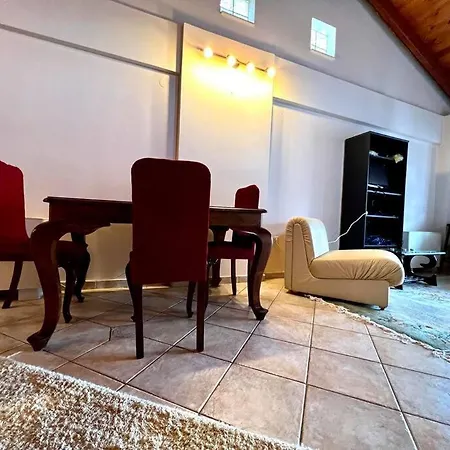 στούντιο κέντρου άνω πόλης πάτρας Apartment *