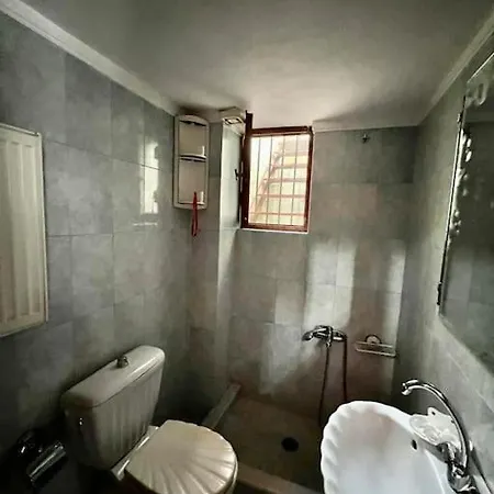 στούντιο κέντρου άνω πόλης πάτρας Apartment *