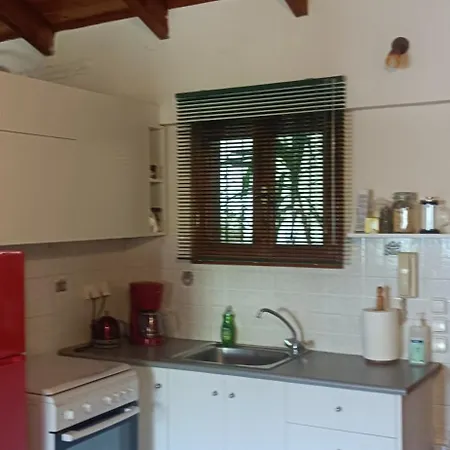 στούντιο κέντρου άνω πόλης πάτρας Apartment *